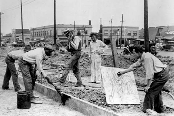 Michigan artist Alfred Castagne sketching WPA construction workers By an unknown photographer, May 19, 1939